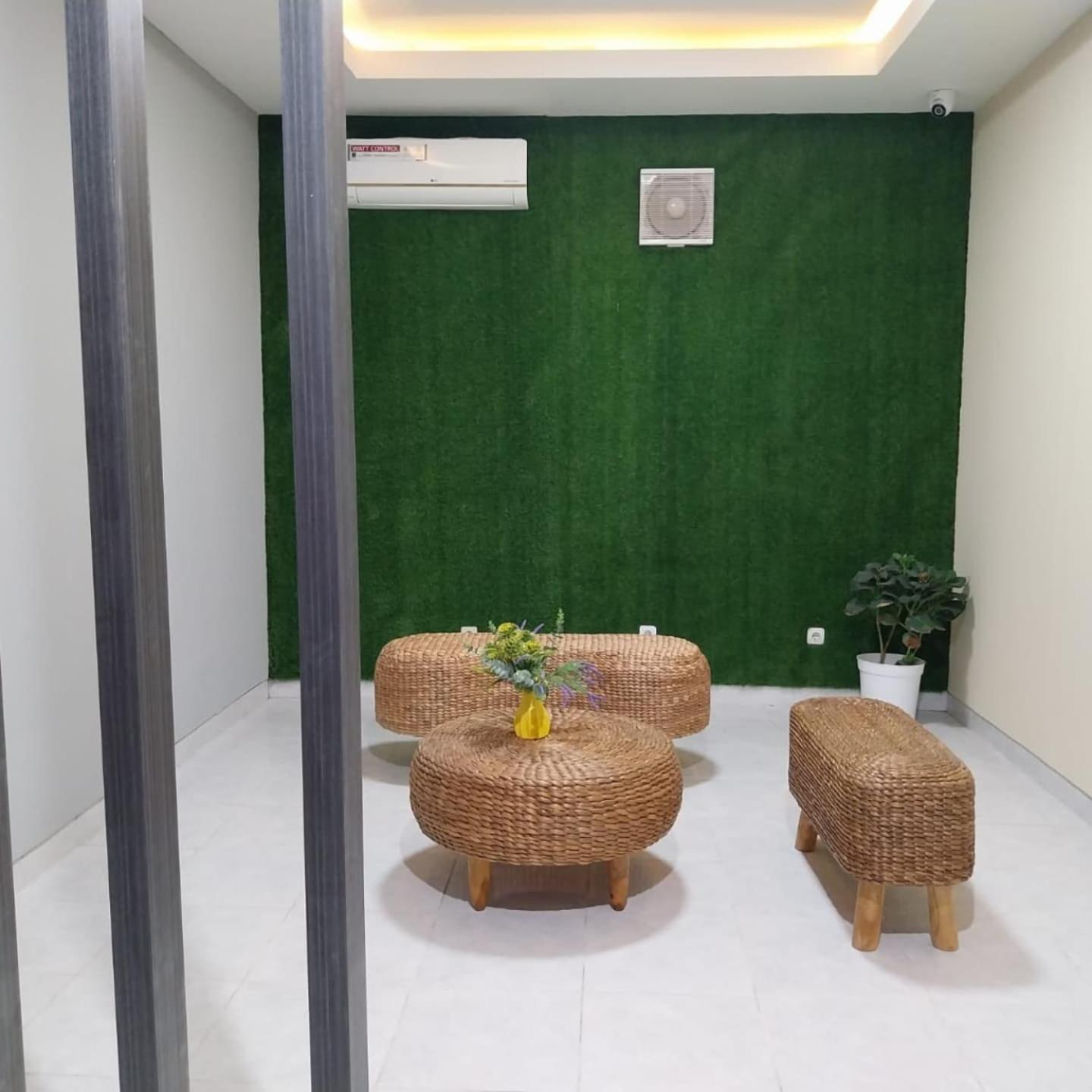 Koku Renon Gasthuis Sanur